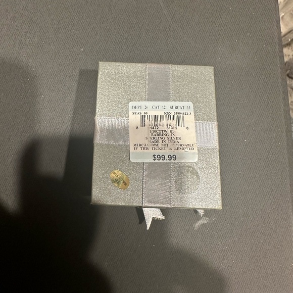 1/10 CTTW sterling silver earrings - Picture 2 of 2